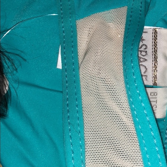 L Space Juniors Inlay Crochet Bottom nwt - Picture 6 of 6